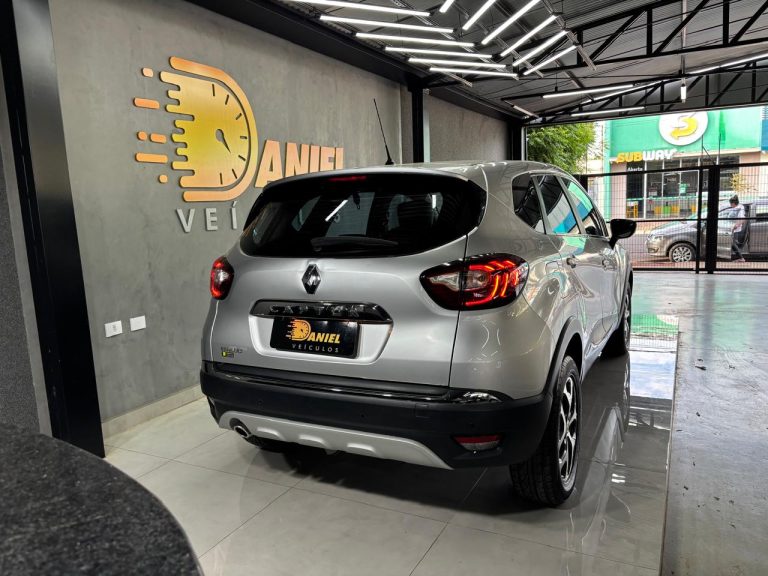 CAPTUR INTENSE 1.6 AT COMPLETA