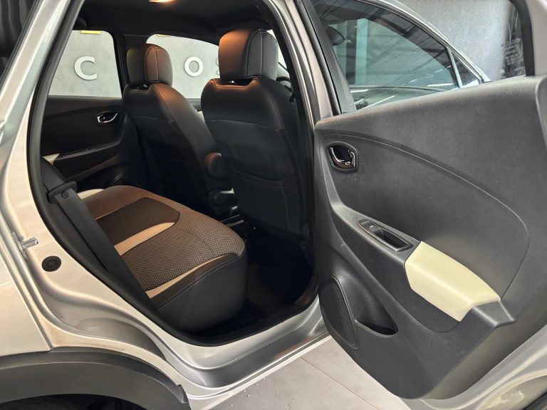 CAPTUR INTENSE 1.6 AT COMPLETA
