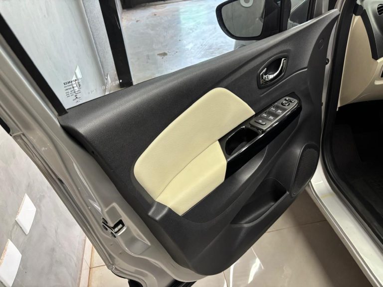CAPTUR INTENSE 1.6 AT COMPLETA
