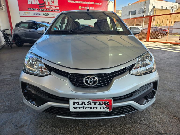 ETIOS HATCH X 1.3 MT COMPLETO