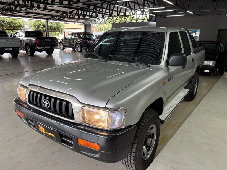 HILUX CD DX 4X4 MT 2.8