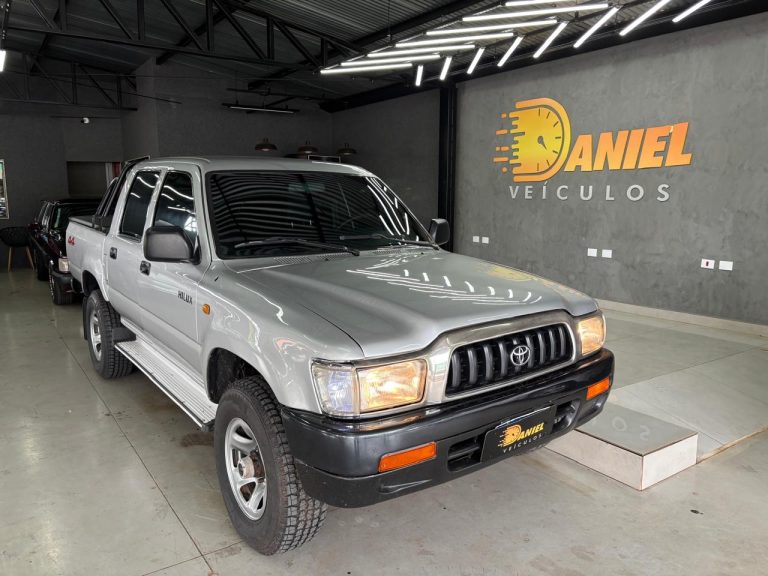 HILUX CD DX 4X4 MT 2.8
