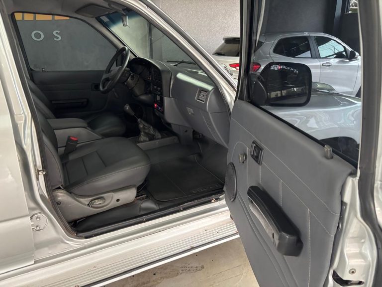 HILUX CD DX 4X4 MT 2.8