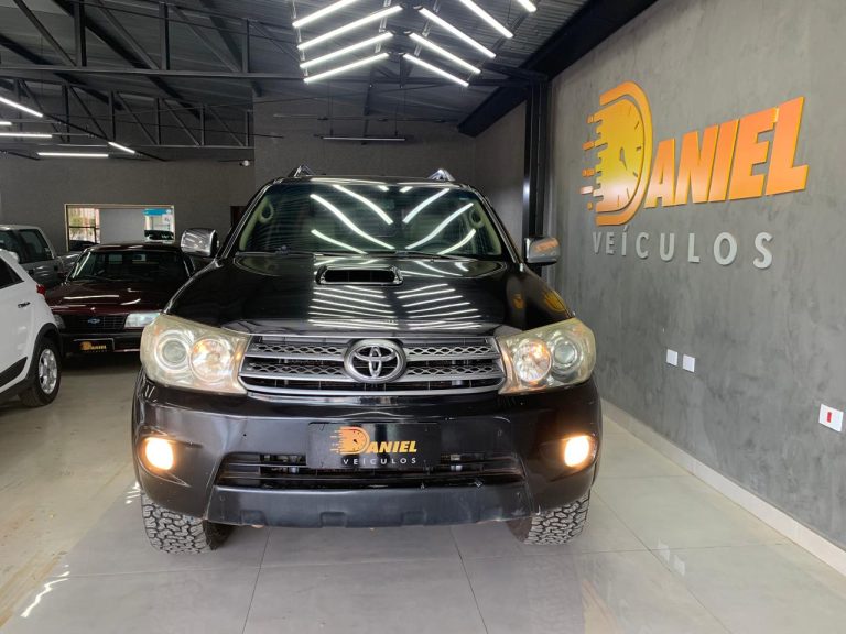 SW4 SRV 4X4 COM 7 LUGARES 3.0 COMPLETA