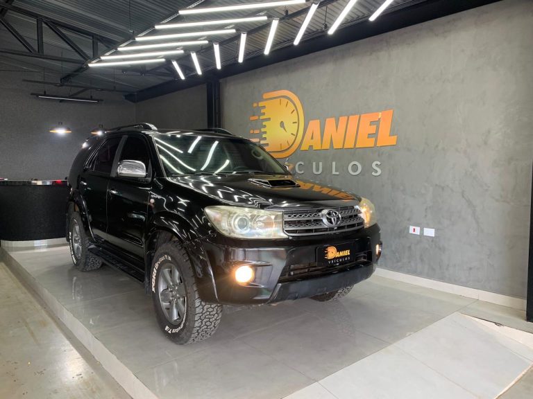 SW4 SRV 4X4 COM 7 LUGARES 3.0 COMPLETA