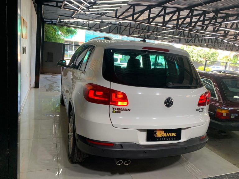 TIGUAN 2.0 COMPLETA