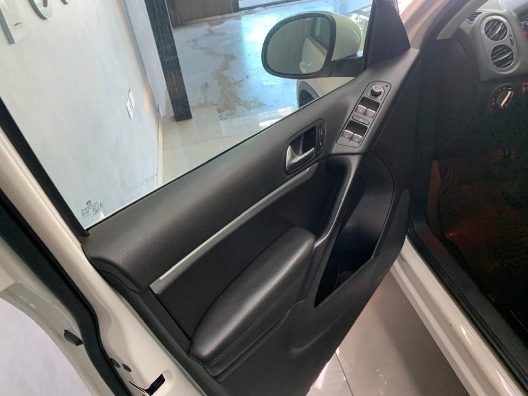 TIGUAN 2.0 COMPLETA
