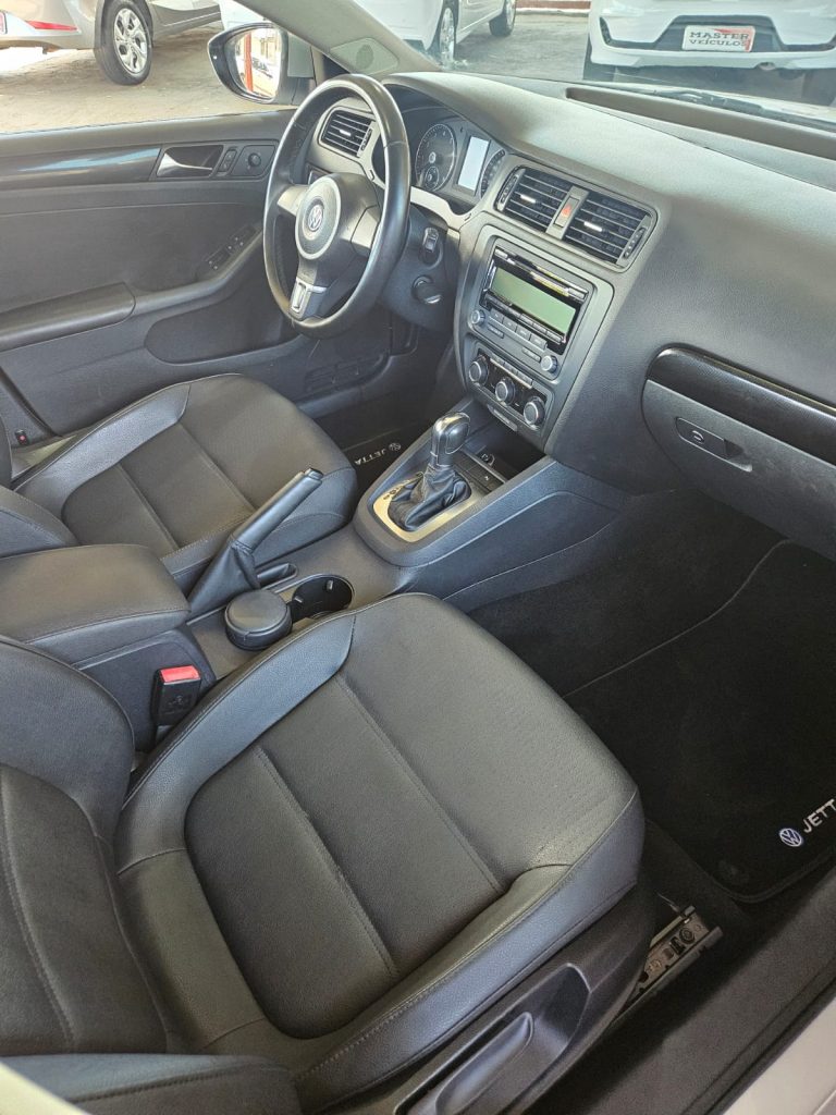 JETTA 2.0 COMFORTILINE COMPLETO