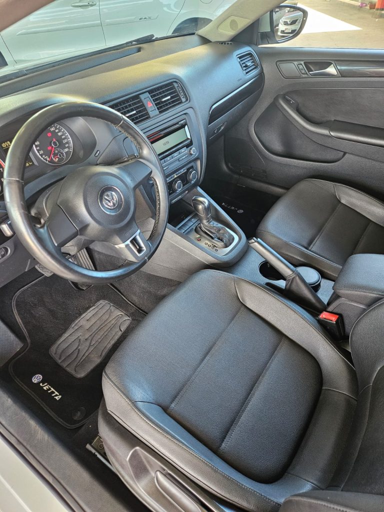 JETTA 2.0 COMFORTILINE COMPLETO