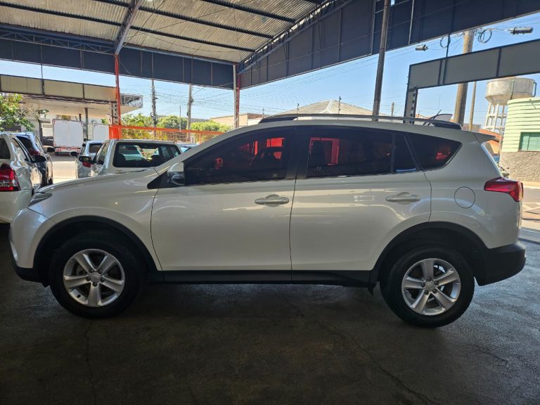 RAV4 2.0 AT – 4X4 – COMPLETA
