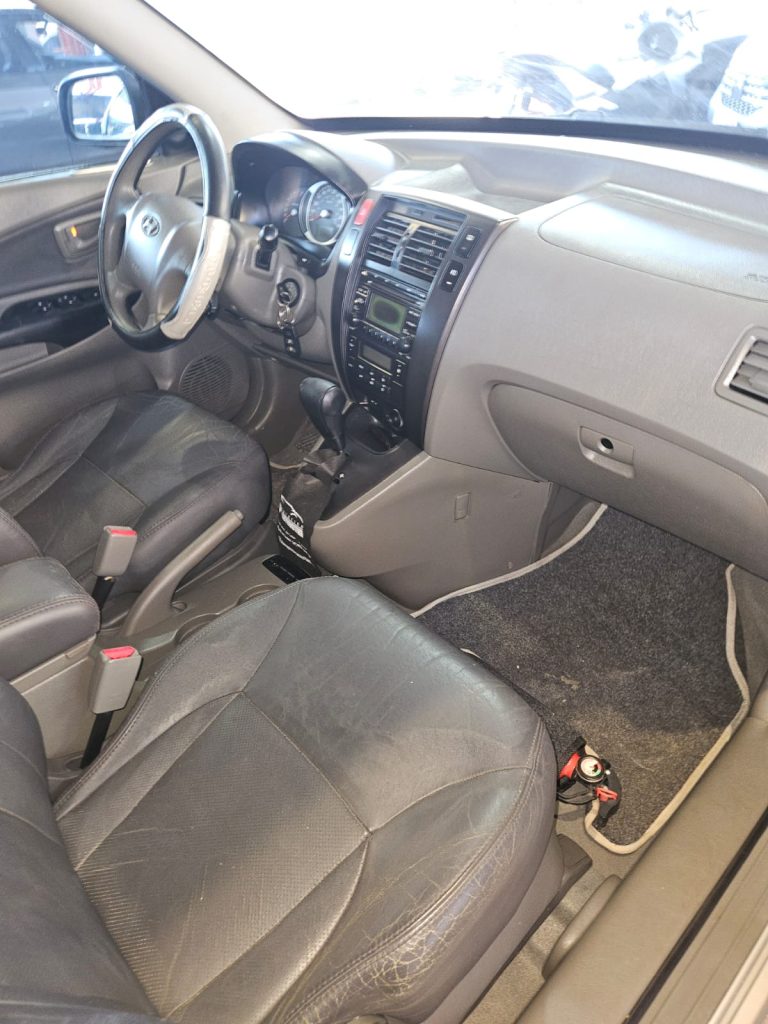 TUCSON GLS 2.0 AT COMPLETA